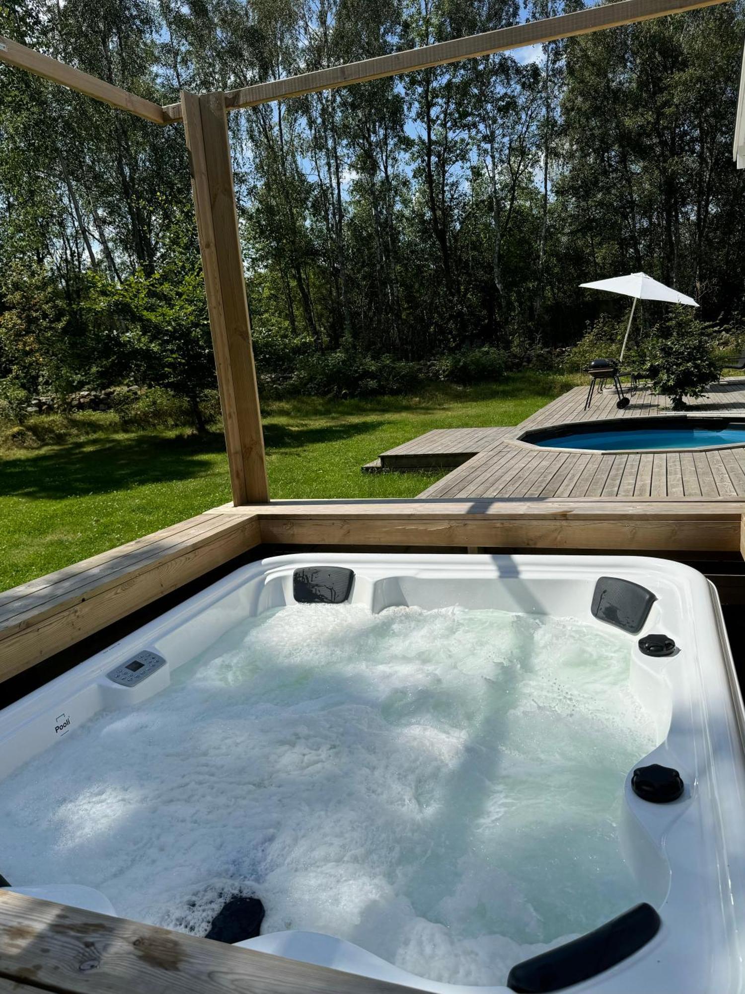 Cabin In The Forest With Spa Bath Västra Torup Exteriör bild